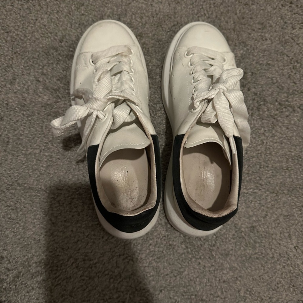 Alexander McQueen White and Black Sneakers - Picture 2 of 4